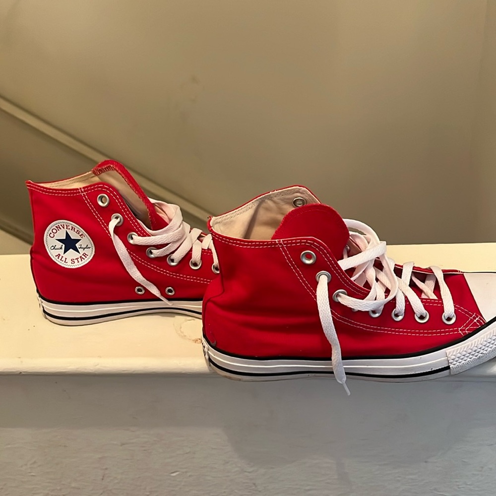 Red and white converse good condition